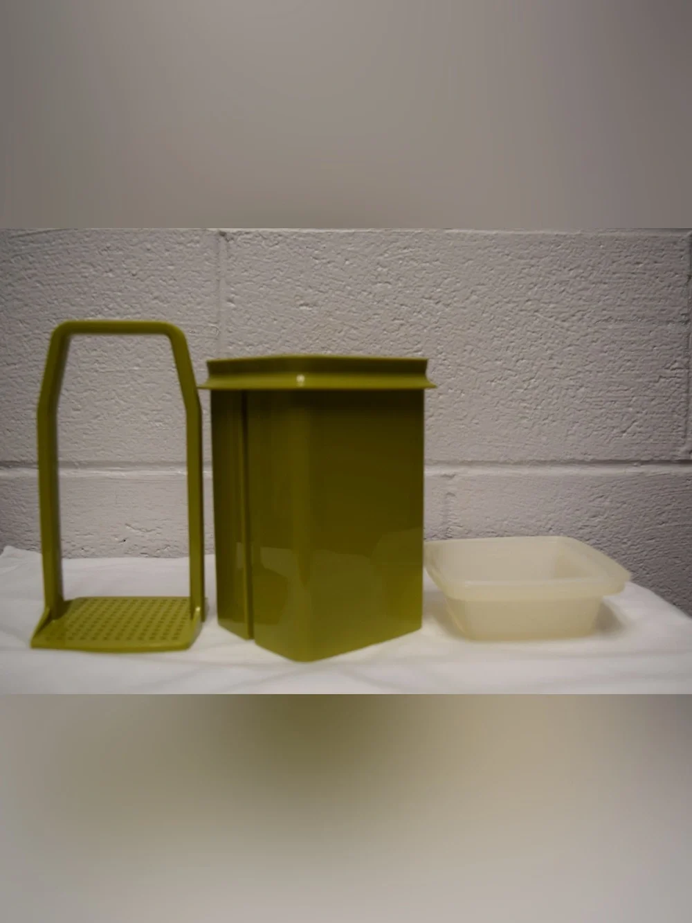 Tupperware charming vintage